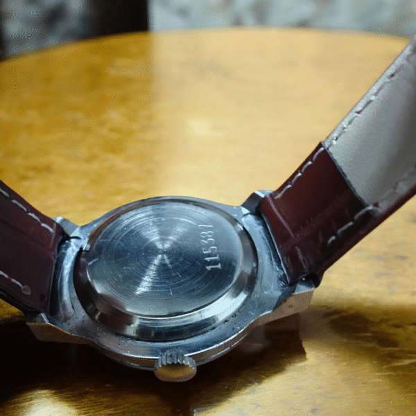 Vintage Pobeda Russian - Image 3
