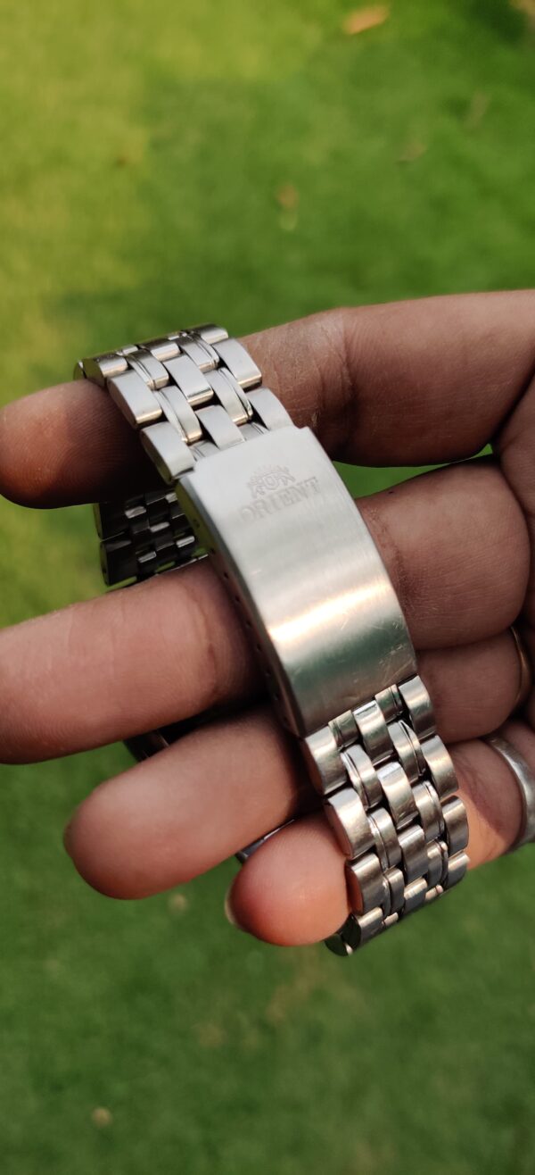 Ultra rare Orient Tri-Star automatic with split window Day-Date - Image 4