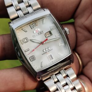 Ultra rare Orient Tri-Star automatic with split window Day-Date