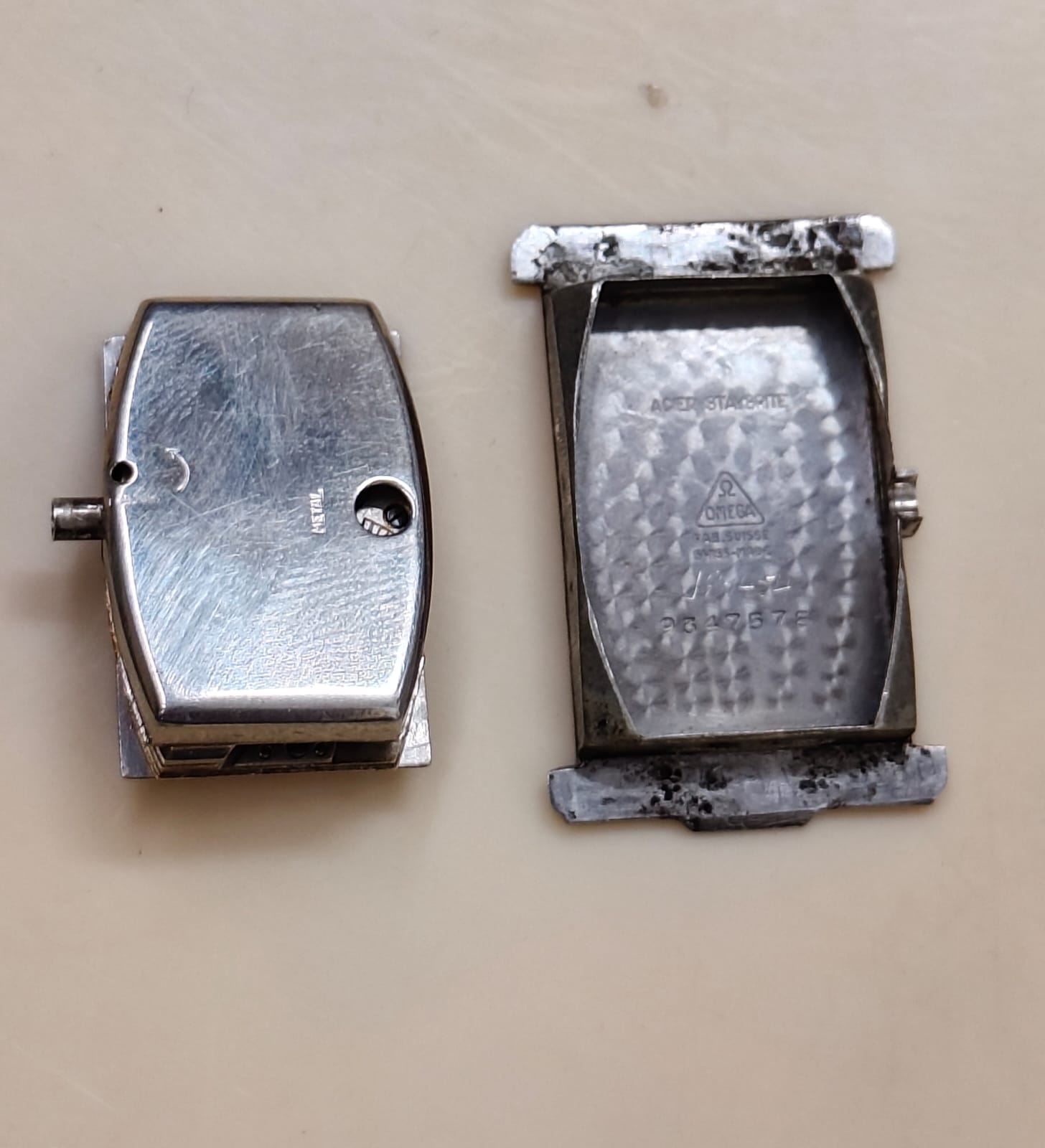 1950's Vintage OMEGA TANK - Image 5