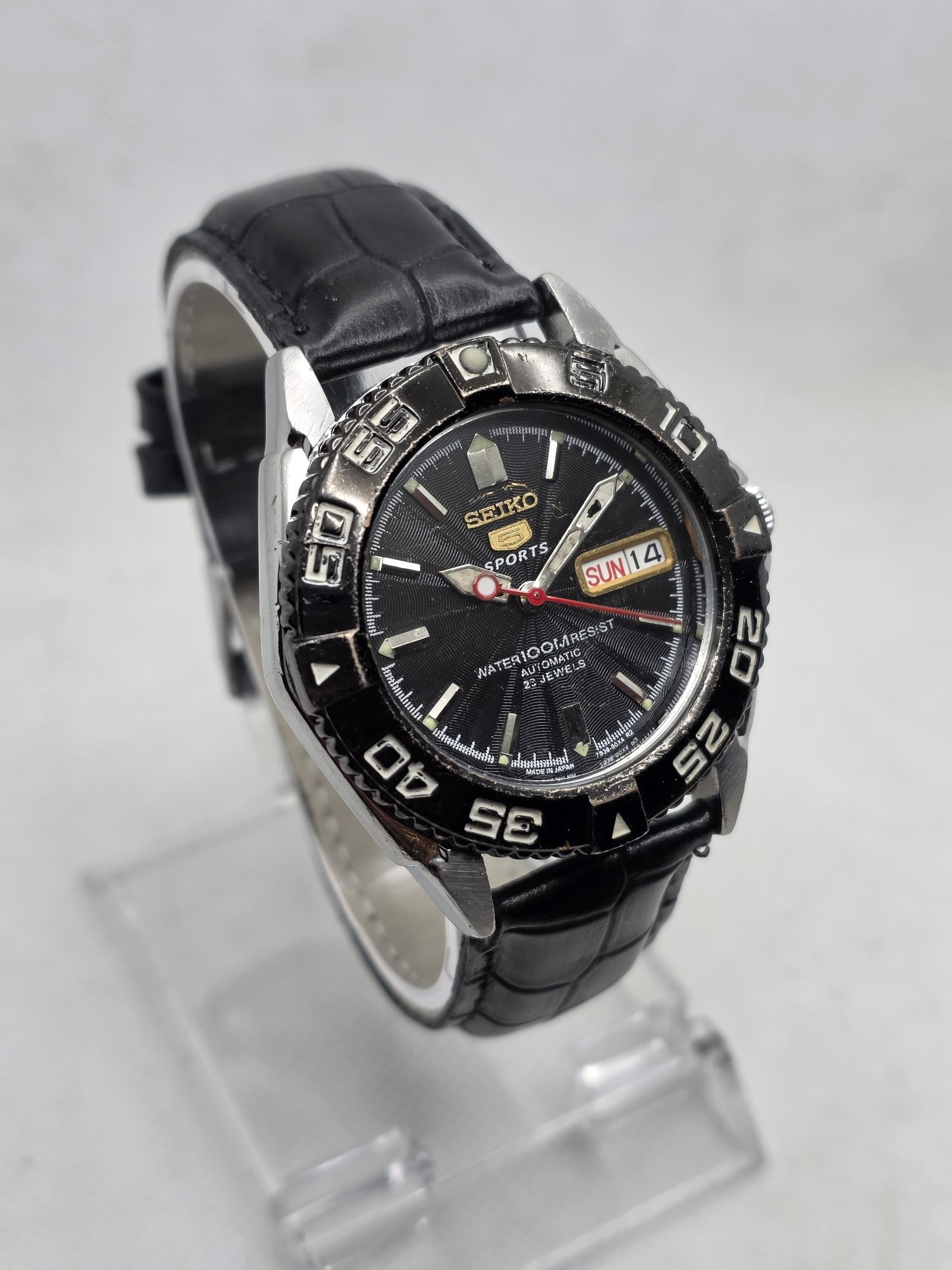 Vintage Seiko SNZB23J2 automatic day-date with Skeleton back - Image 6