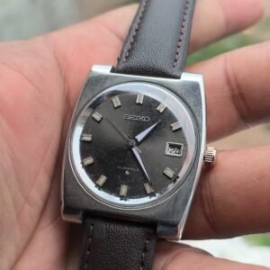 Vintage Seiko winding watch